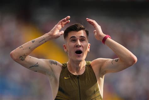 Ingebrigtsen smashes 3,000m world record, Duplantis soars to .